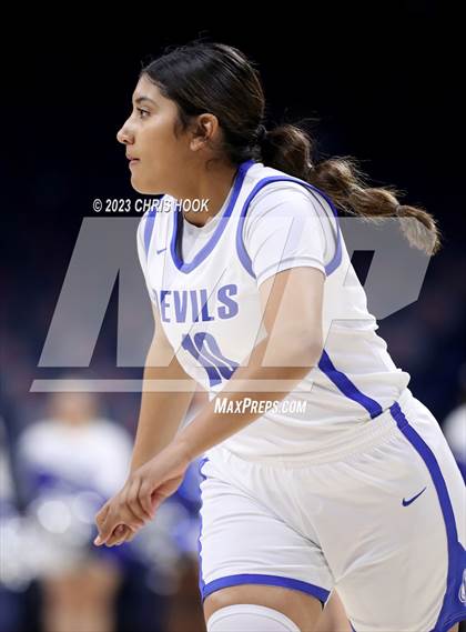 Thumbnail 1 in Rincon/University vs Sunnyside (MLK Basketball Classic) photogallery.