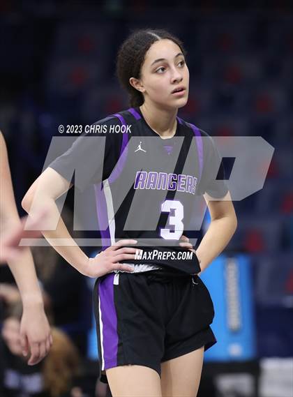 Thumbnail 2 in Rincon/University vs Sunnyside (MLK Basketball Classic) photogallery.