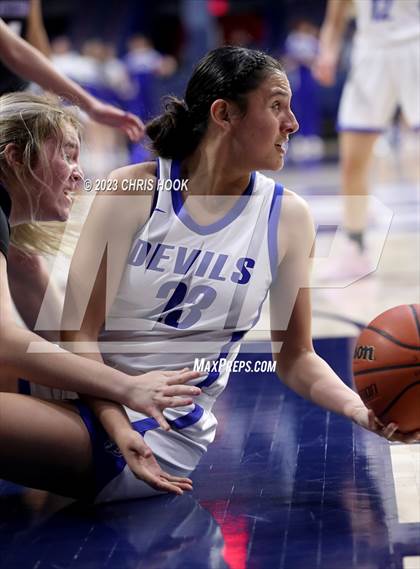 Thumbnail 1 in Rincon/University vs Sunnyside (MLK Basketball Classic) photogallery.