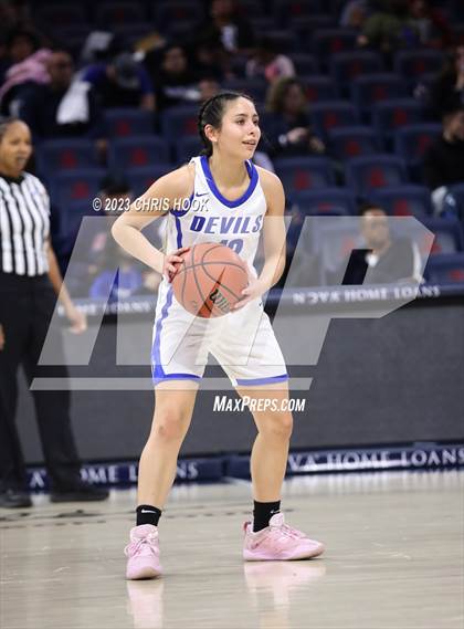 Thumbnail 1 in Rincon/University vs Sunnyside (MLK Basketball Classic) photogallery.