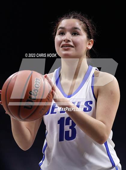 Thumbnail 2 in Rincon/University vs Sunnyside (MLK Basketball Classic) photogallery.