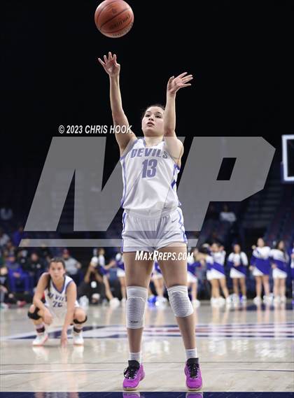 Thumbnail 2 in Rincon/University vs Sunnyside (MLK Basketball Classic) photogallery.