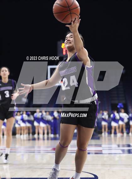 Thumbnail 1 in Rincon/University vs Sunnyside (MLK Basketball Classic) photogallery.