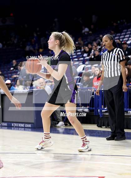 Thumbnail 2 in Rincon/University vs Sunnyside (MLK Basketball Classic) photogallery.