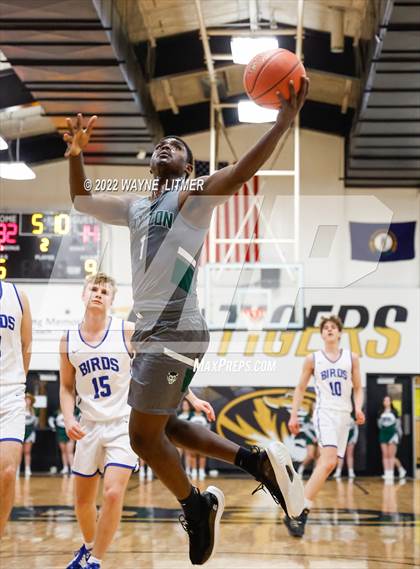 Thumbnail 3 in Dayton vs Highlands (36th District Tournament) photogallery.