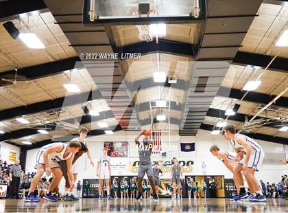 Thumbnail 1 in Dayton vs Highlands (36th District Tournament) photogallery.