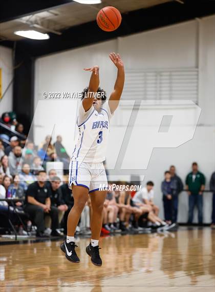 Thumbnail 2 in Dayton vs Highlands (36th District Tournament) photogallery.