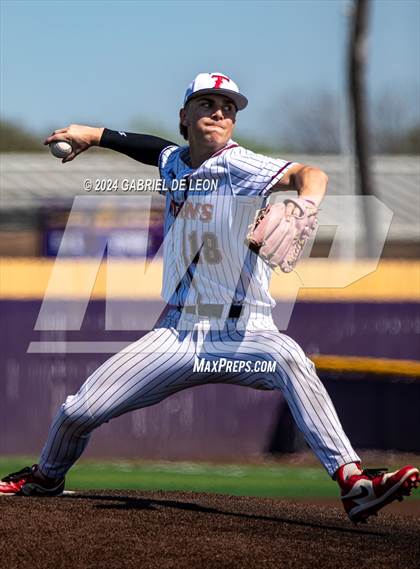 Thumbnail 3 in Victoria East vs. Hanna (McAllen Tournament) photogallery.