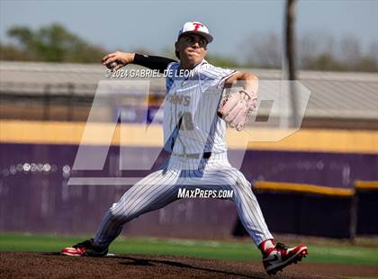 Thumbnail 2 in Victoria East vs. Hanna (McAllen Tournament) photogallery.