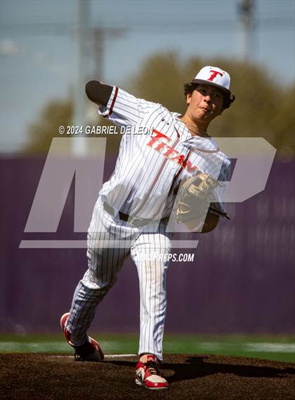 Thumbnail 2 in Victoria East vs. Hanna (McAllen Tournament) photogallery.