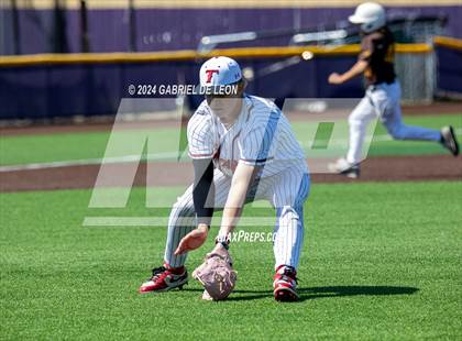 Thumbnail 3 in Victoria East vs. Hanna (McAllen Tournament) photogallery.