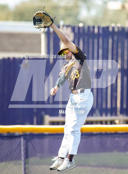 Thumbnail 2 in Victoria East vs. Hanna (McAllen Tournament) photogallery.