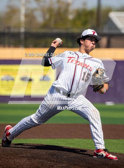 Thumbnail 1 in Victoria East vs. Hanna (McAllen Tournament) photogallery.