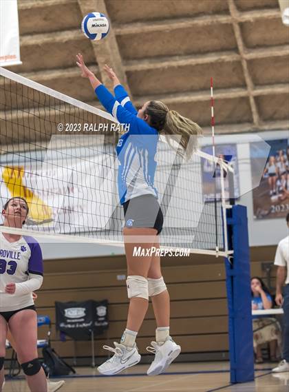 Thumbnail 1 in Oroville @ Orland (CIF NS Division 3 Semifinal) photogallery.