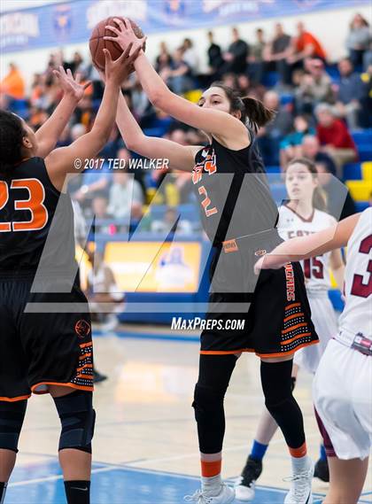 Thumbnail 2 in Half Moon Bay @ Sacred Heart Prep (CIF CCS D4 Final) photogallery.