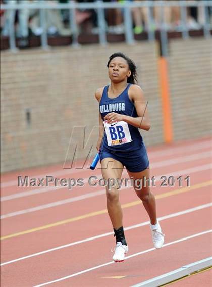 Thumbnail 1 in 117th Penn Relays (Girls Small School 4x800m Event 104) photogallery.
