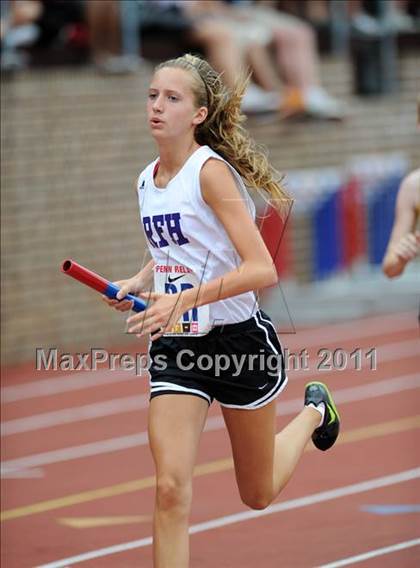 Thumbnail 3 in 117th Penn Relays (Girls Small School 4x800m Event 104) photogallery.