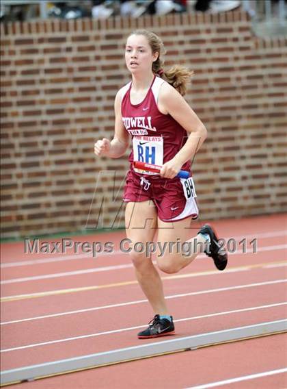 Thumbnail 2 in 117th Penn Relays (Girls Small School 4x800m Event 104) photogallery.