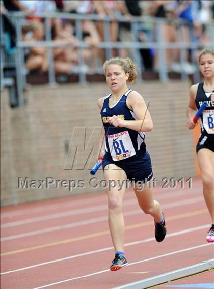 Thumbnail 1 in 117th Penn Relays (Girls Small School 4x800m Event 104) photogallery.