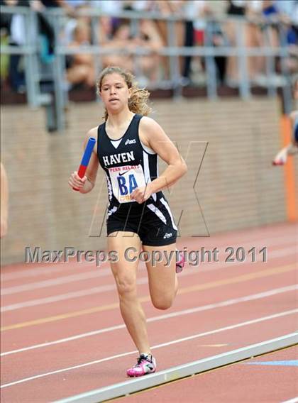 Thumbnail 2 in 117th Penn Relays (Girls Small School 4x800m Event 104) photogallery.