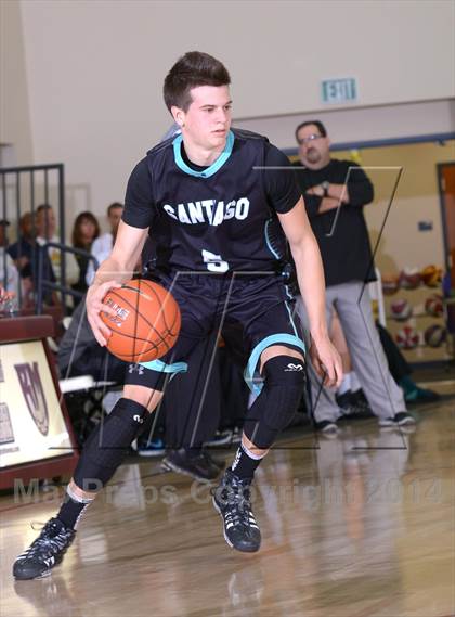 Thumbnail 1 in Villa Park vs. Santiago (MaxPreps Holiday Classic) photogallery.