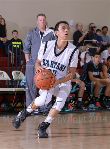 Thumbnail 1 in Villa Park vs. Santiago (MaxPreps Holiday Classic) photogallery.