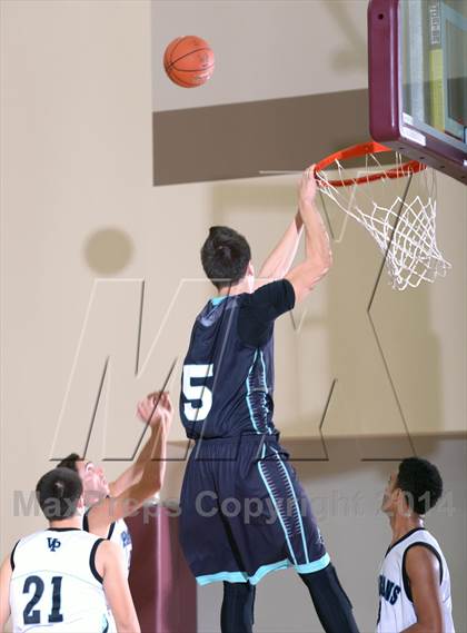 Thumbnail 3 in Villa Park vs. Santiago (MaxPreps Holiday Classic) photogallery.