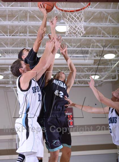 Thumbnail 1 in Villa Park vs. Santiago (MaxPreps Holiday Classic) photogallery.
