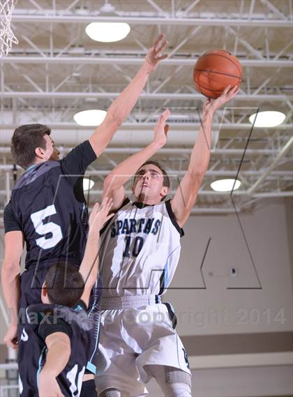 Thumbnail 2 in Villa Park vs. Santiago (MaxPreps Holiday Classic) photogallery.