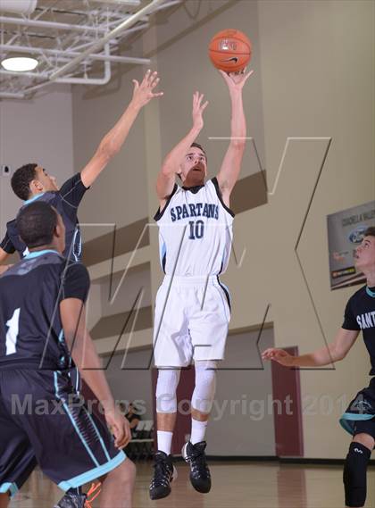 Thumbnail 1 in Villa Park vs. Santiago (MaxPreps Holiday Classic) photogallery.