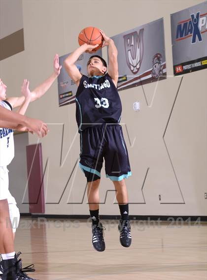 Thumbnail 3 in Villa Park vs. Santiago (MaxPreps Holiday Classic) photogallery.