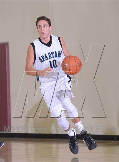 Thumbnail 1 in Villa Park vs. Santiago (MaxPreps Holiday Classic) photogallery.
