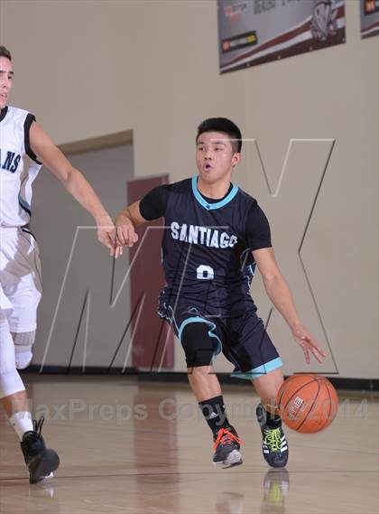 Thumbnail 1 in Villa Park vs. Santiago (MaxPreps Holiday Classic) photogallery.