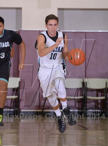Thumbnail 1 in Villa Park vs. Santiago (MaxPreps Holiday Classic) photogallery.
