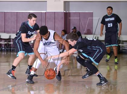 Thumbnail 3 in Villa Park vs. Santiago (MaxPreps Holiday Classic) photogallery.