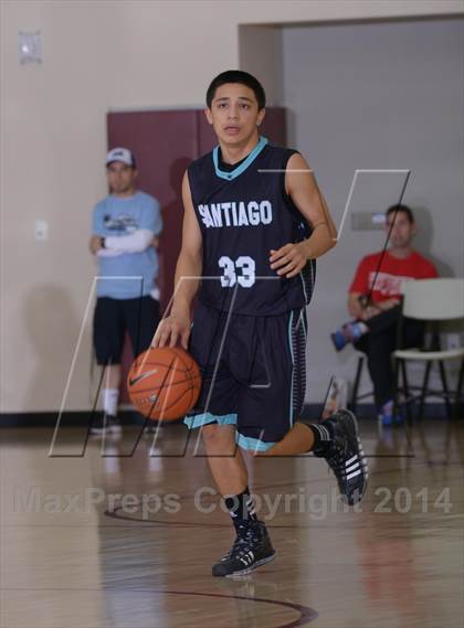 Thumbnail 3 in Villa Park vs. Santiago (MaxPreps Holiday Classic) photogallery.