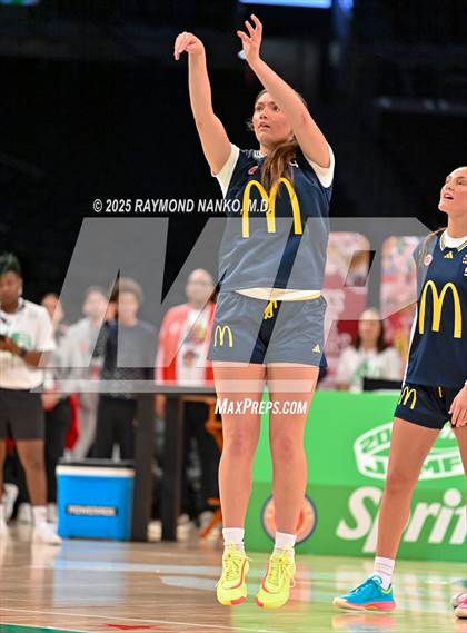 Thumbnail 3 in McDondald's All American Games (Jamfest Shootout)  photogallery.