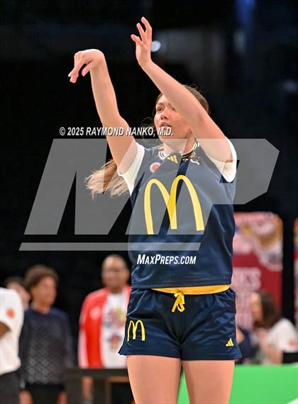 Thumbnail 3 in McDondald's All American Games (Jamfest Shootout)  photogallery.