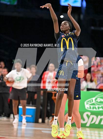 Thumbnail 3 in McDondald's All American Games (Jamfest Shootout)  photogallery.