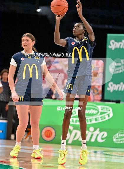 Thumbnail 3 in McDondald's All American Games (Jamfest Shootout)  photogallery.