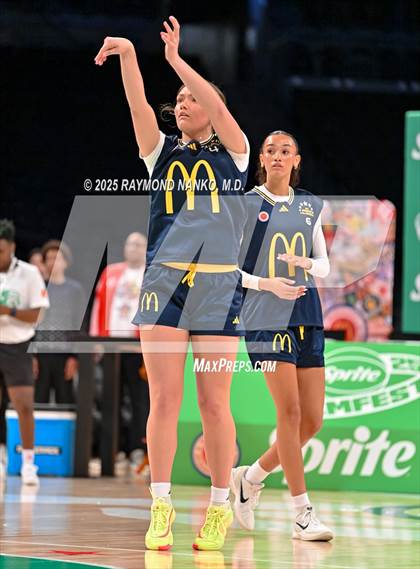 Thumbnail 2 in McDondald's All American Games (Jamfest Shootout)  photogallery.