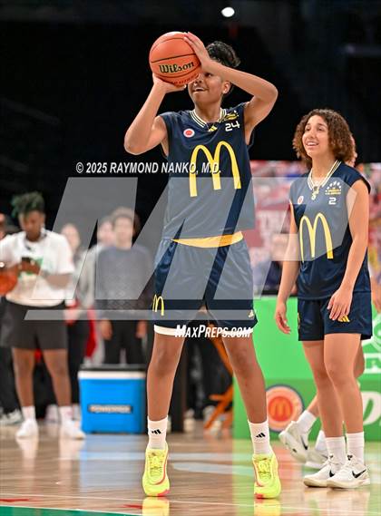 Thumbnail 3 in McDondald's All American Games (Jamfest Shootout)  photogallery.