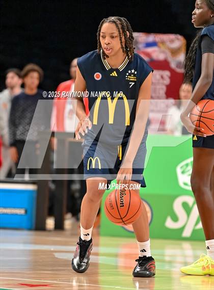 Thumbnail 3 in McDondald's All American Games (Jamfest Shootout)  photogallery.