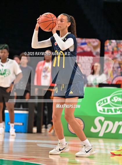 Thumbnail 3 in McDondald's All American Games (Jamfest Shootout)  photogallery.