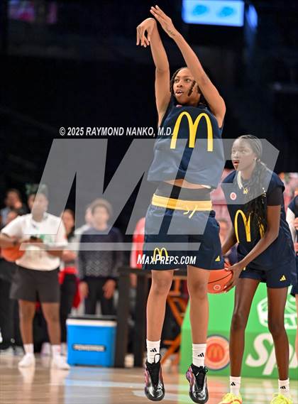 Thumbnail 3 in McDondald's All American Games (Jamfest Shootout)  photogallery.