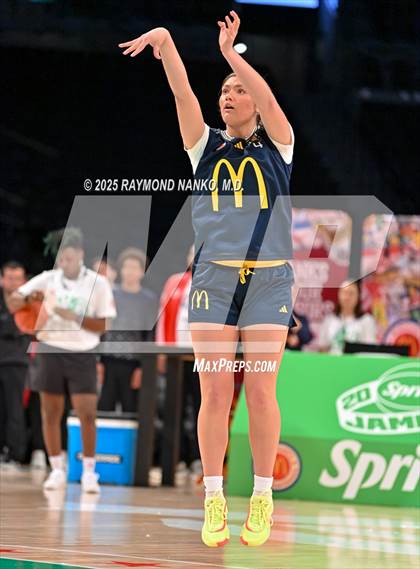 Thumbnail 2 in McDondald's All American Games (Jamfest Shootout)  photogallery.