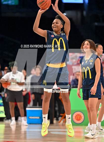 Thumbnail 1 in McDondald's All American Games (Jamfest Shootout)  photogallery.