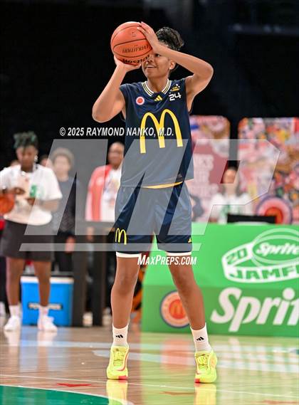 Thumbnail 3 in McDondald's All American Games (Jamfest Shootout)  photogallery.