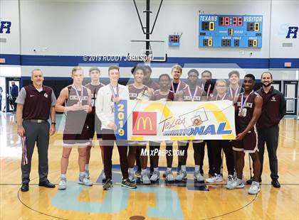 Thumbnail 1 in Cinco Ranch vs. Dawson (McDonald's Texas Invitational) photogallery.