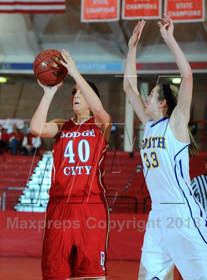 Thumbnail 1 in Dodge City vs. South (Mid America Classic) photogallery.